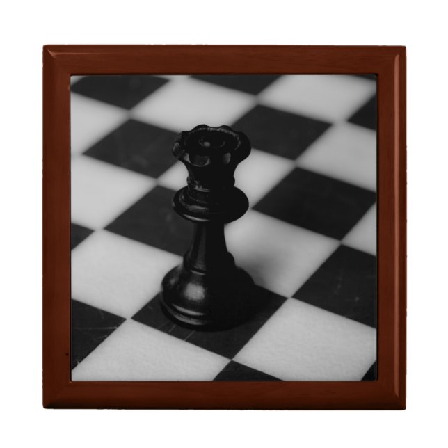 Chess queen keepsake box (Front)