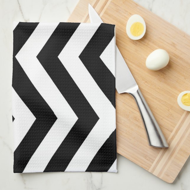 Chevron Towel (Quarter Fold)
