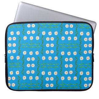 Chic 15-inch Laptop Sleeve: White Daisies on Teal Sleeve