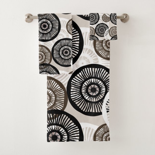 Chic Abstract Circle Pattern Neutral Bath Towel Set (Insitu)