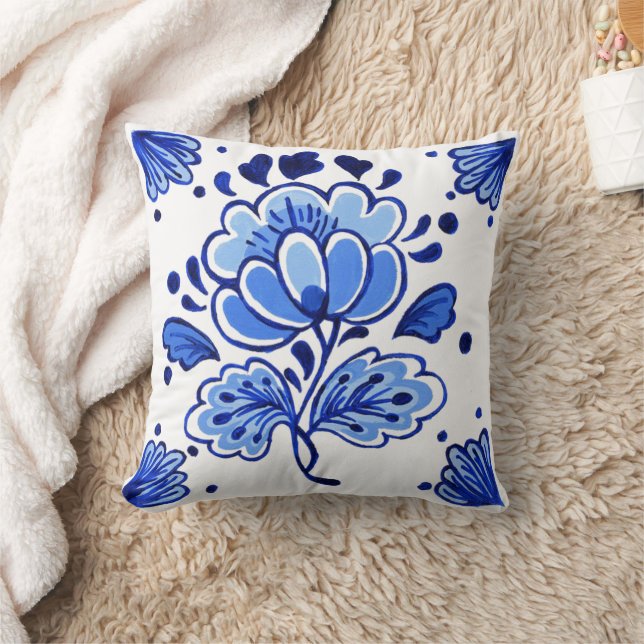 Chic Antique Dutch Delft Blue Flowers Pattern Throw Pillow (Blanket)