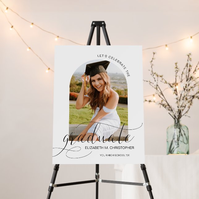 Chic Arch Photo Graduation Party Welcome Sign (In Situ (Stand))