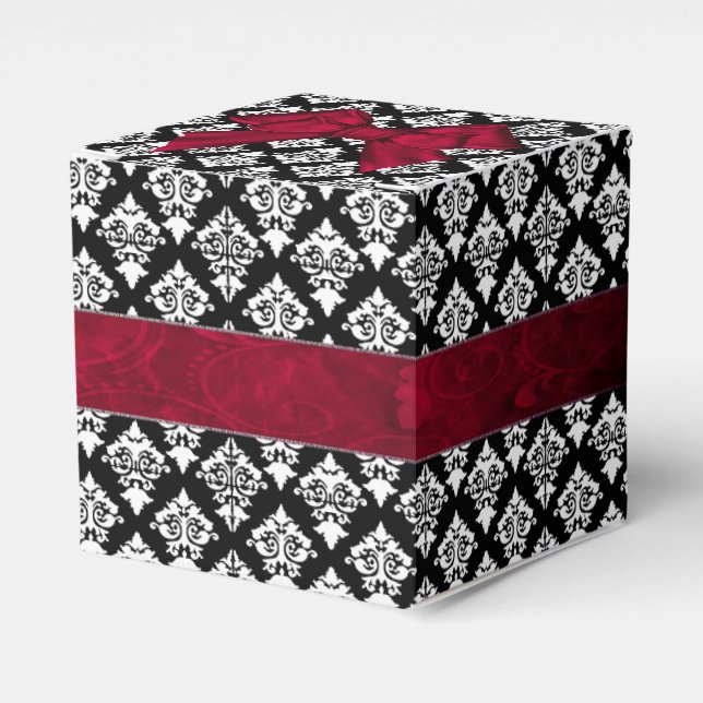 Chic Black and White Damask Wedding Favor Gift Box (Front Side)