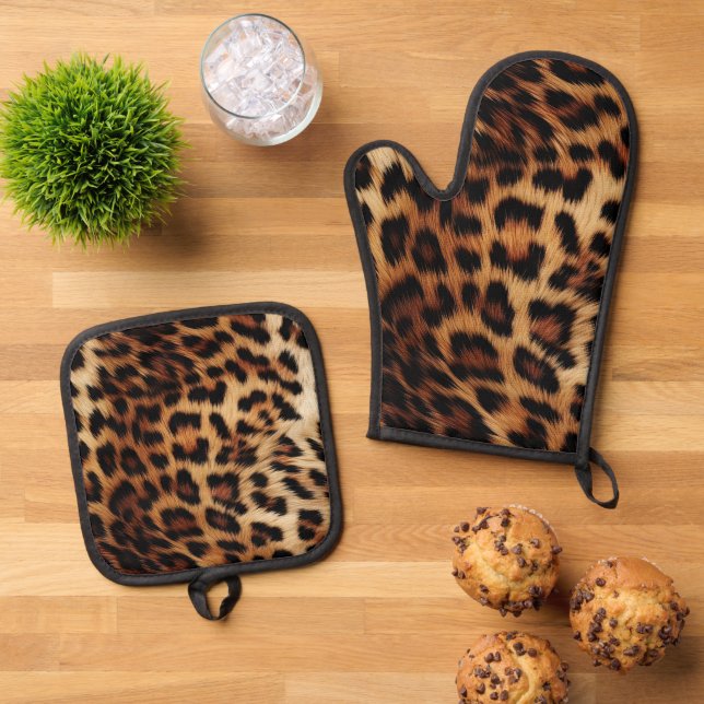 Chic Brown Cream Leopard Oven Mitt & Pot Holder Set (Top Down)