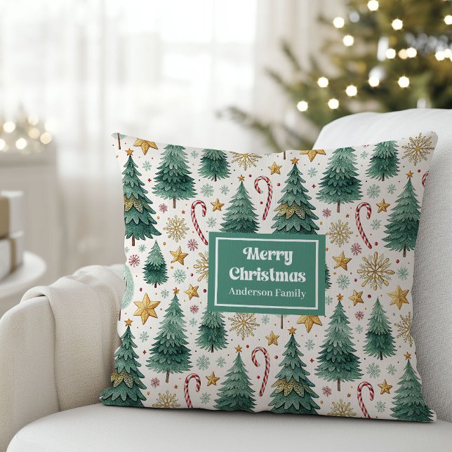Chic Christmas Trees Cushion in Red Green Gold (Chic Christmas Trees Cushion in Red Green Gold)
