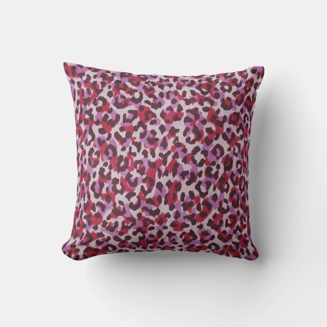 Chic colorful red purple cheetah print pattern throw pillow (Front)