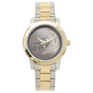 Chic drink can watch