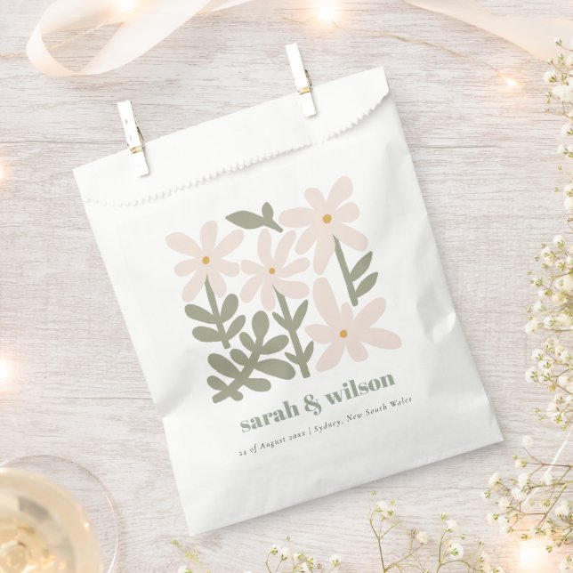 Chic Dusky Blush Retro Minimal Floral Wedding Favor Bag (Clipped)