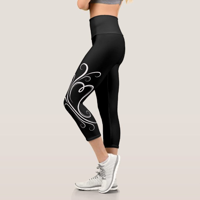 Chic Elegant Swirling Heart Capri Leggings (Left)
