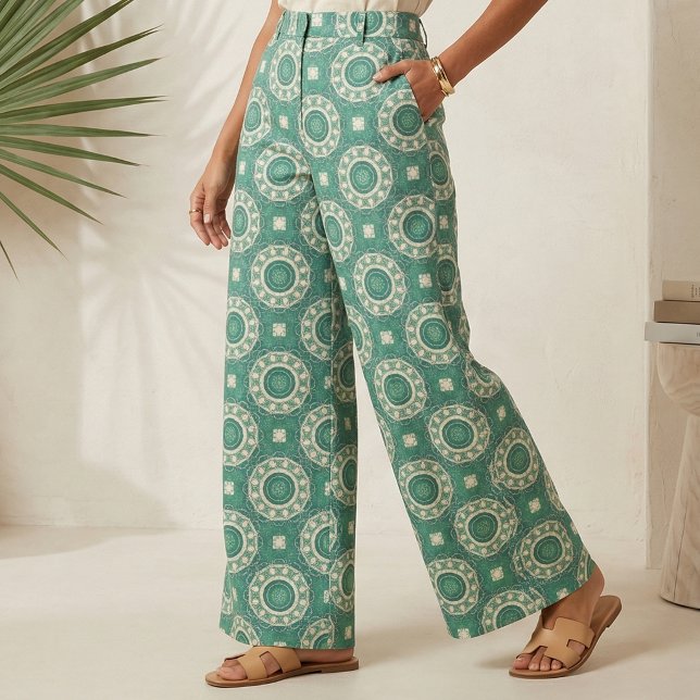 Chic Emerald Green Geometric Medallion Pattern Fabric (Creator Uploaded)