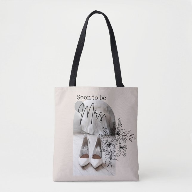 Chic future mrs tote bag (Front)