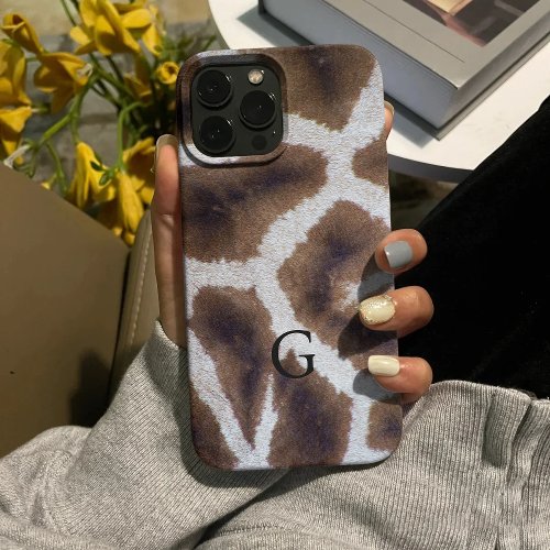 Chic Giraffe Safari Pattern  Custom Monogram  iPhone 15 Pro Max Case