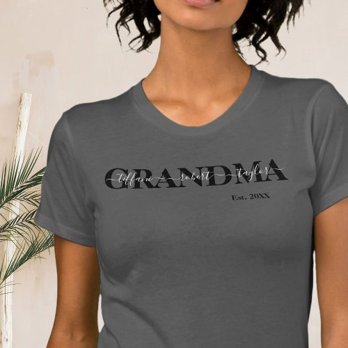 Chic Grandma with Kids Names Year T_Shirt
