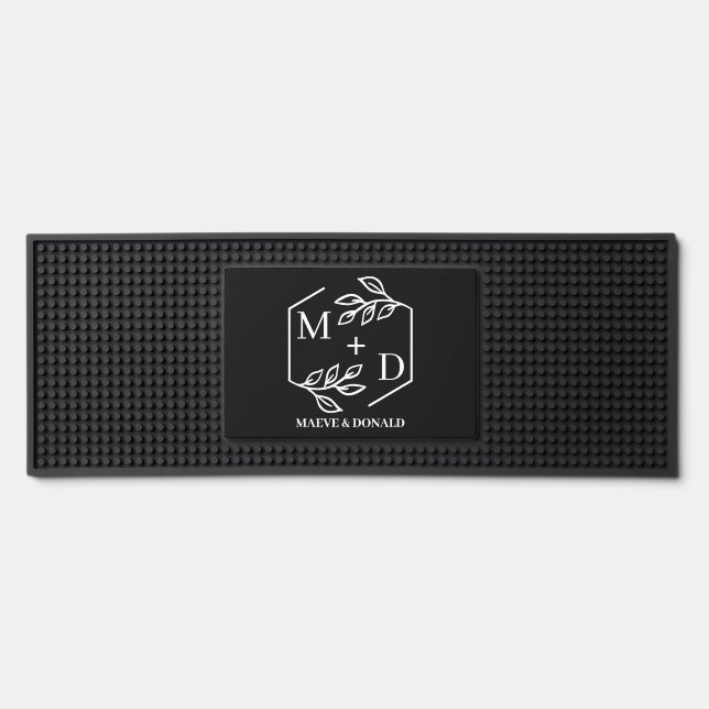Chic Letter & Names Monogram Wreath Wedding Bar Mat (Front)