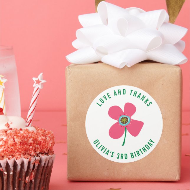 Chic Pink Daisy Pop Girl's Birthday Party Favor Classic Round Sticker (Party)