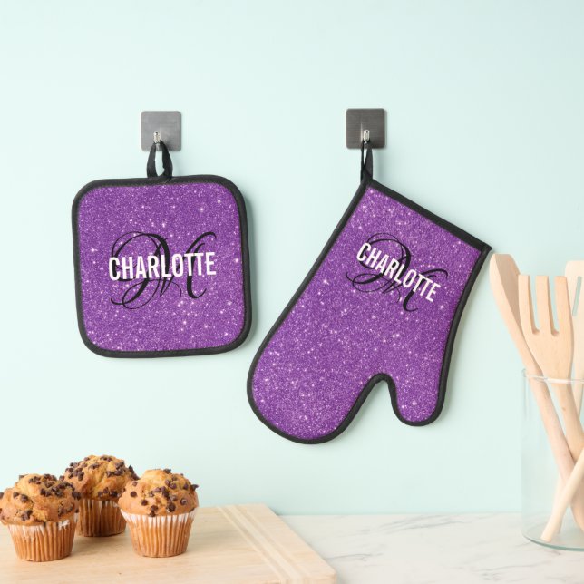 Chic purple glitter script monogram name oven mitt & pot holder set (Insitu(Hanging))