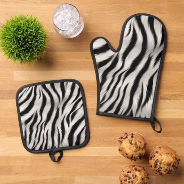 Chic Zebra Animal Print Wedding Oven Mitt & Pot Holder Set (Top Down)