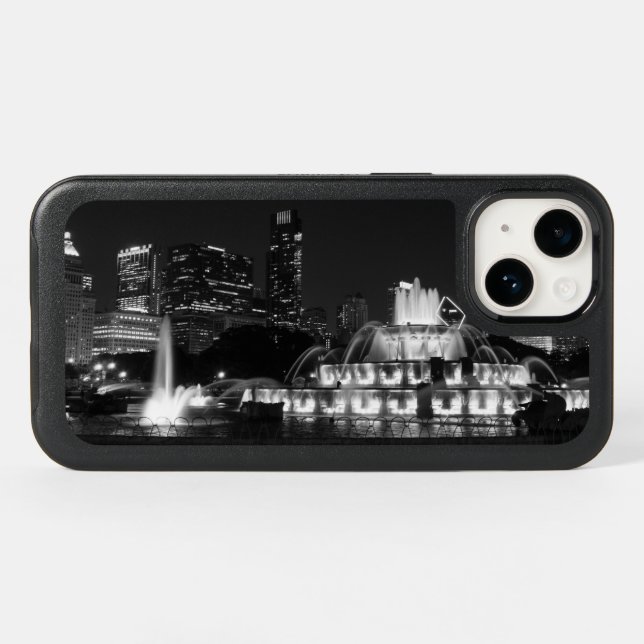 Chicago Grant Park Grayscale OtterBox iPhone Case (Back Horizontal)