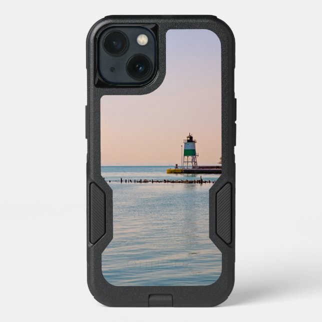 Chicago Harbor Southeast Lighthouse OtterBox Samsu iPhone Case (Back)