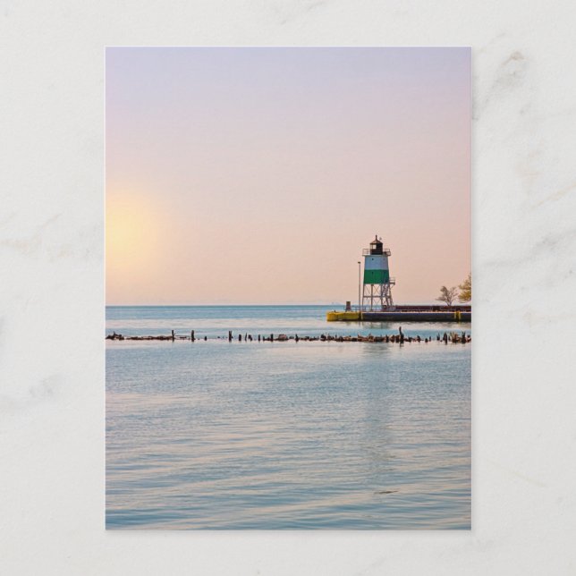 Chicago Harbor Southeast Lighthouse Postcard (Front)