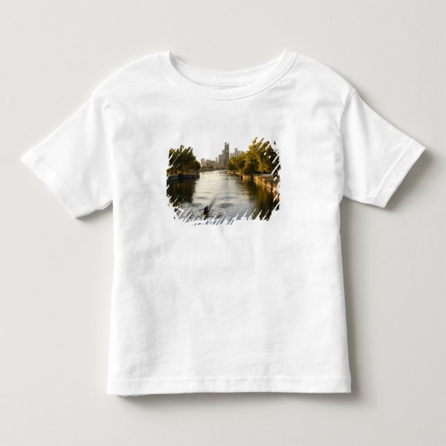 Chicago, Illinois, Rowers in Lincoln Park lagoon Toddler T-shirt (Front)