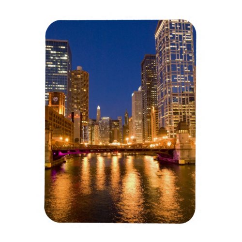 Chicago Illinois Skyline and Chicago River at Magnet