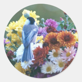 CHICKADEE ON MUMS CLASSIC ROUND STICKER