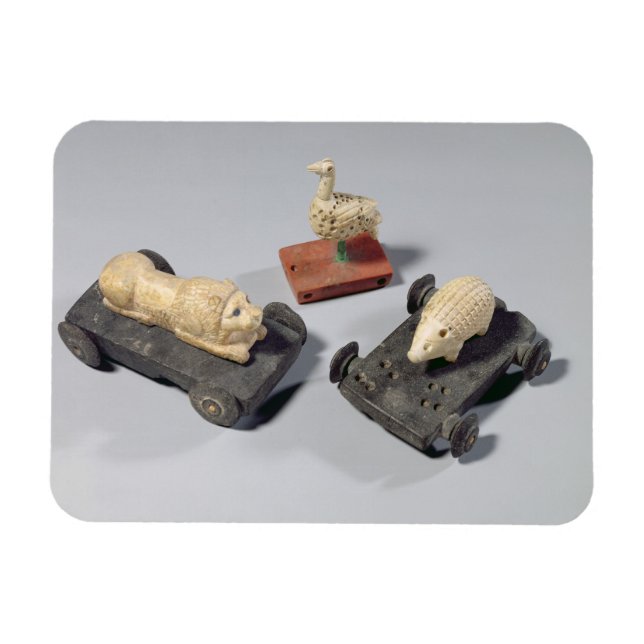 Children's toys: a hedgehog, a lion and a dove, Su Magnet (Horizontal)