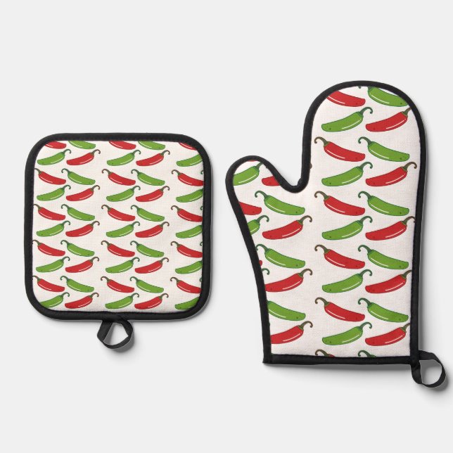 Chiles Serrano Green and Red Oven Mitt & Pot Holder Set (Front)