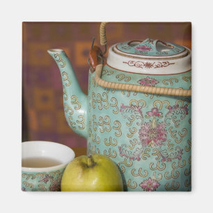 China, Hong Kong. Traditional Chinese teapot & 2 Magnet