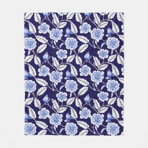 Chinoiserie Delft Blue Floral Porcelain Pattern Fleece Blanket