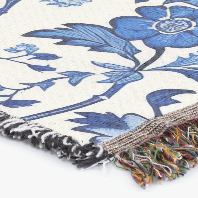 Chinoserie Floral print all-season throw blanket (Corner)