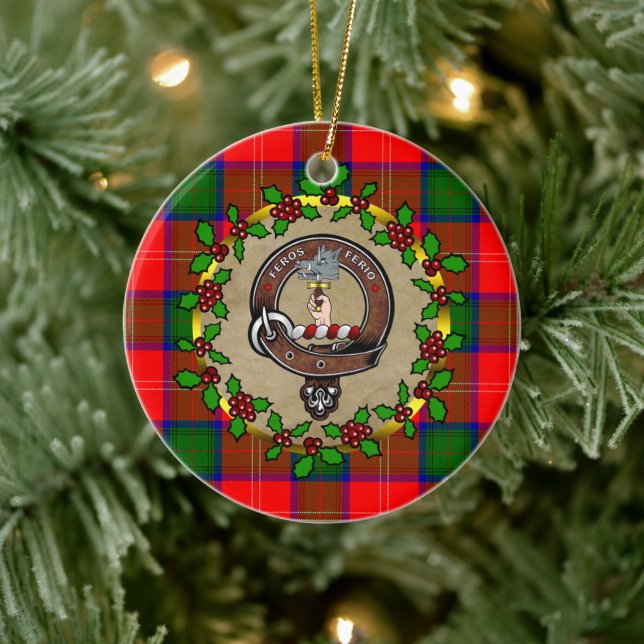 Chisholm Clan Badge & Tartan Personalized Xmas  Ceramic Ornament (Tree)