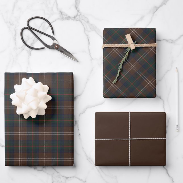 Chisholm Hunting Modern Original Scottish Tartan Wrapping Paper Sheets (Front)