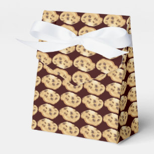 Chocolate chip cookie party favor tent box