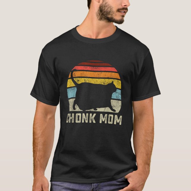 Chonk Cat Mom Scale Meme Funny Retro Style Mommy C T-Shirt (Front)