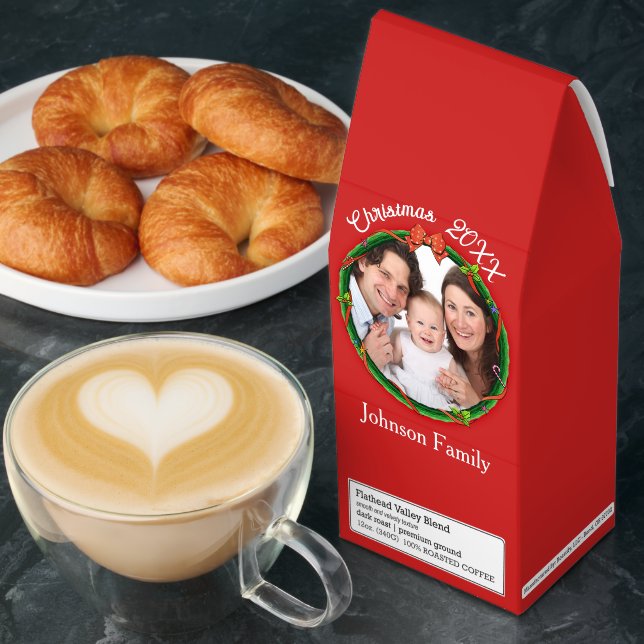 Christmas 20XX Wreath Photo Red Background Roasted Coffee (Breakfast)