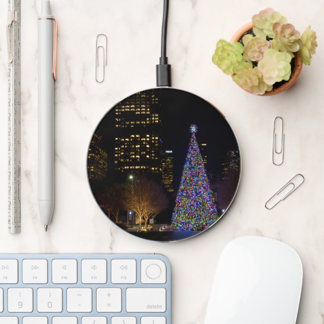 Christmas At Warren Park Night Wireless Charger (Desk)