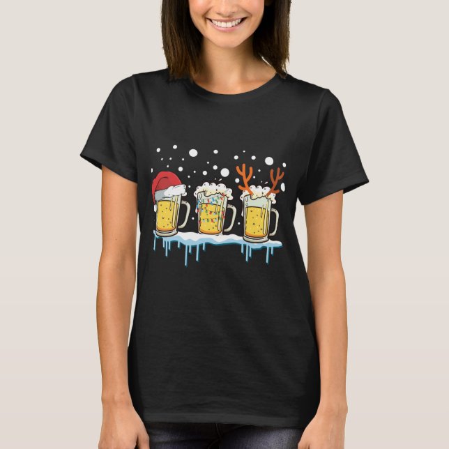 Christmas Beer Mugs Santa Hat Xmas Lights Reinbeer T-Shirt (Front)