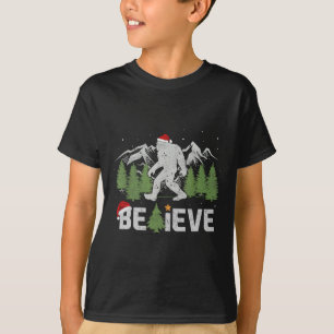 Christmas Believe Bigfoot Funny Xmas Tree For Mens T-Shirt