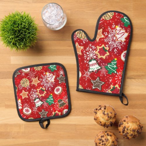 Christmas Cookies and Snowflakes on Red Oven Mitt  Pot Holder Set