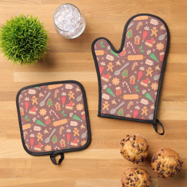 Christmas Cooking Up Gingerbread Oven Mitt & Pot Holder Set (Top Down)