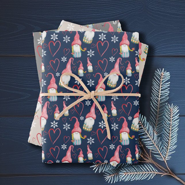 Christmas Cute Gnome In Love Wrapping Paper Sheets (Creator Uploaded)