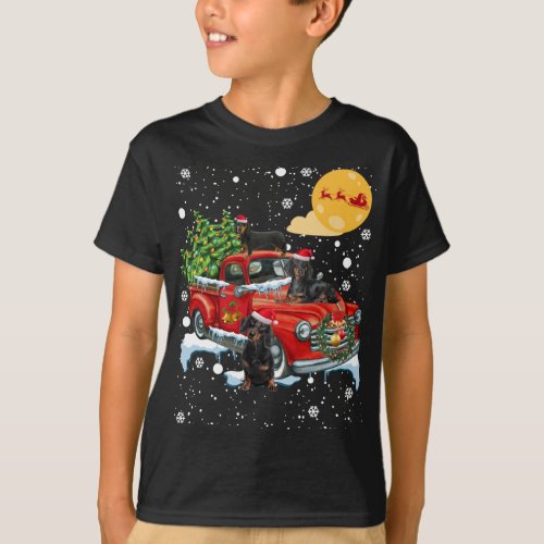 Christmas Dachshund Dog With Vintage Red Truck Fun T_Shirt