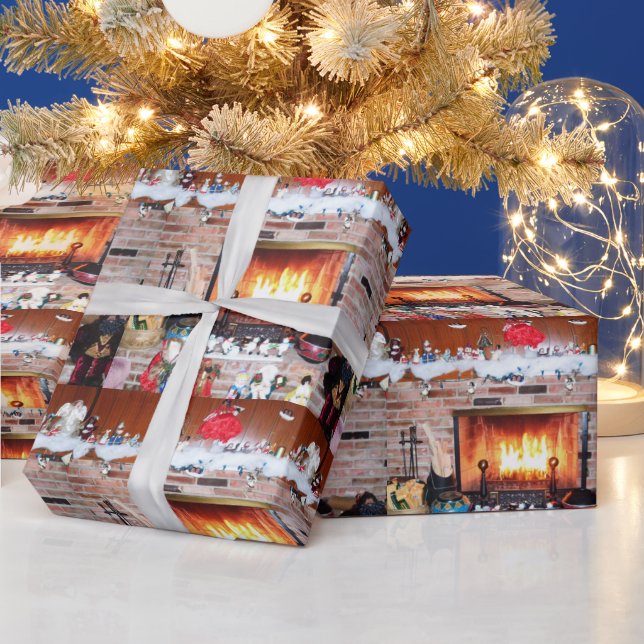 CHRISTMAS FIREPLACE WRAPPING PAPER (Holidays)