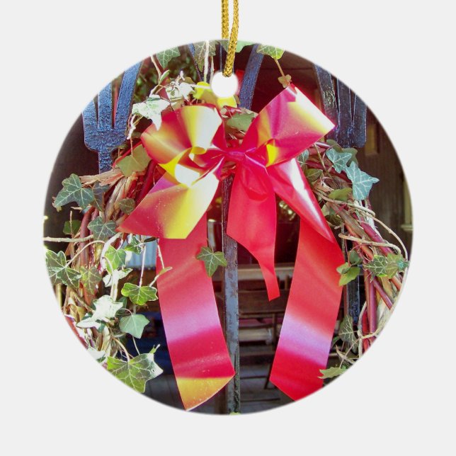 CHRISTMAS GARLAND CERAMIC ORNAMENT (Front)