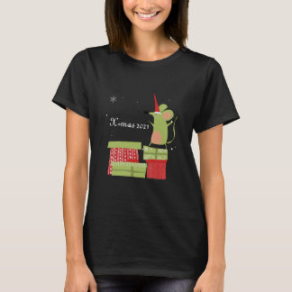 Christmas gifts with a cute mouse illustration T-Shirt