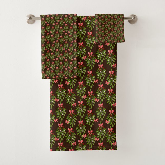 Christmas Hollies - Bath Towel Set (Insitu)