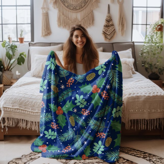 Christmas holly and pine cones pattern fleece blan (Creator Uploaded)