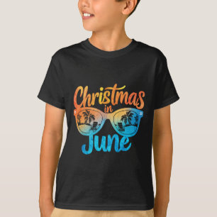 Christmas In June Sunglasses Funny Summer Vacation T-Shirt
